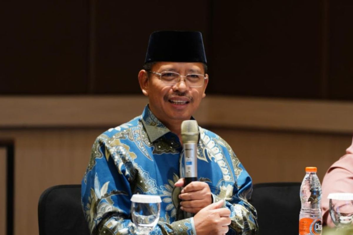 Menteri Agama Tunjuk Amien Suyitno Jadi Plt Rektor UINSA Menteri Agama Tunjuk Amien Suyitno Jadi Plt Rektor UINSA