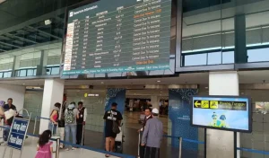 Bandara Juanda Batalkan 34 Terbang Imbas Erupsi Anak Krakatau Bandara Juanda Batalkan 34 Terbang Imbas Erupsi Anak Krakatau
