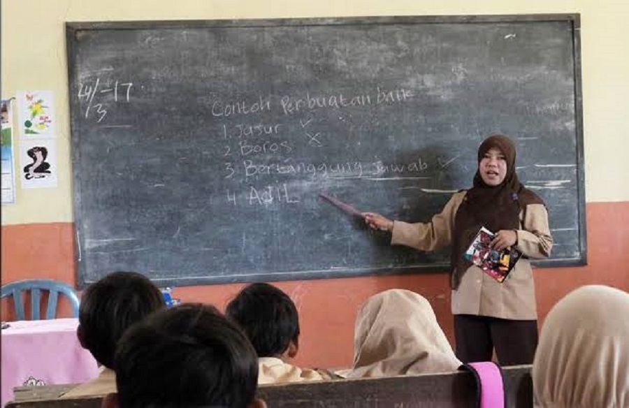 Guru Non-ASN Bisa Ikut Tes PNS dan PPPK Mulai 2027 Guru Non-ASN Bisa Ikut Tes PNS dan PPPK Mulai 2027