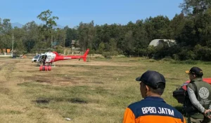 Angin Kencang Hambat Heli Pemadam Karhutla Gunung Ijen