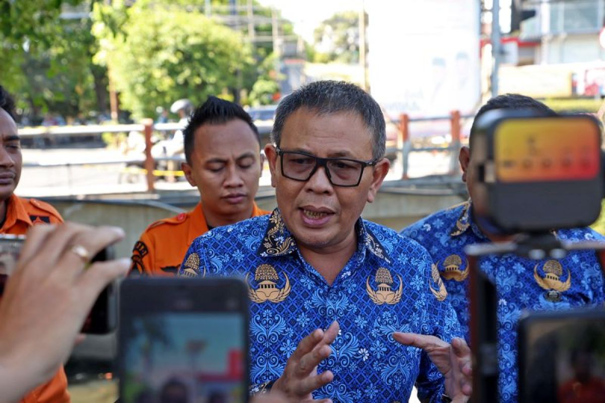 Surabaya Pasang Alat Deteksi Gempa di Sesar Aktif Surabaya Pasang Alat Deteksi Gempa di Sesar Aktif