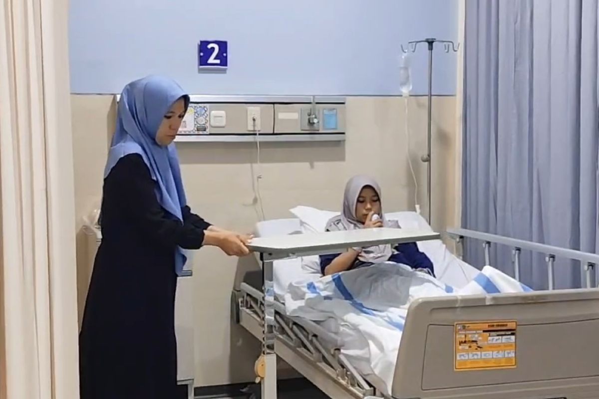 Gejala Berlanjut, 115 Santri Korban MBG Sidoarjo Masuk RS Lagi Gejala Berlanjut, 115 Santri Korban MBG Sidoarjo Masuk RS Lagi