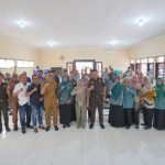 Ning Ita Perkuat Kesadaran Hukum Para Lurah di Mojokerto
