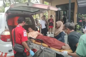 Santap Nasgor MBG, Guru dan 50 Siswa SMAN 3 Nganjuk Dilarikan ke RS