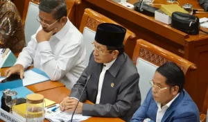 Menter Agama Janji Selesaikan Kasus UINSA dalam 3 Hari