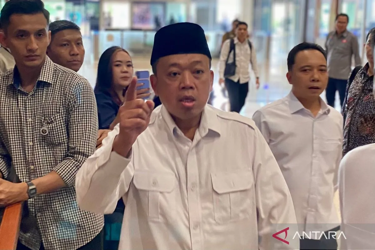 Nusron Sudah Diskusi dengan Bahlil Sebelum Mundur dari Golkar