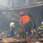 Pabrik Sepatu Luas 2000 Meter di Mojokerto Ludes Terbakar