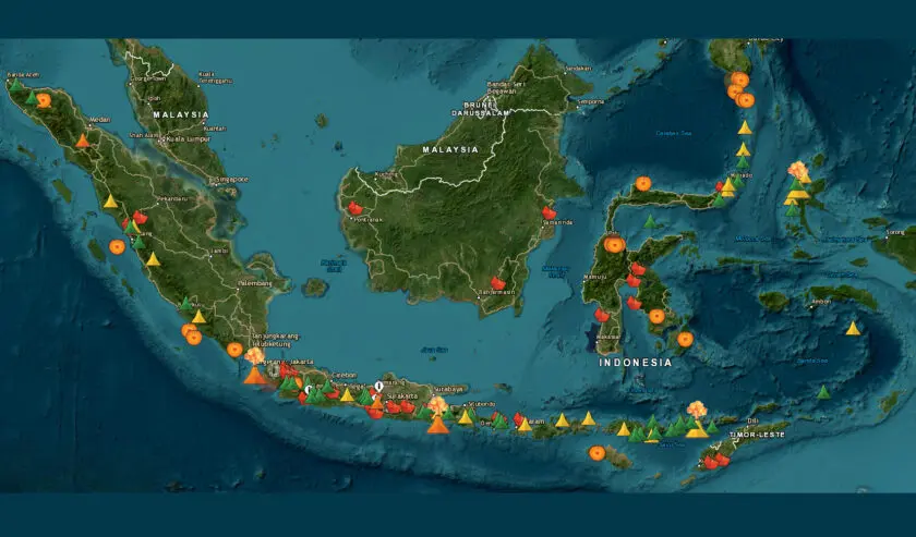 Indonesia Siaga Bencana: 4 Gunung Berapi Erupsi Bersamaan Indonesia Siaga Bencana: 4 Gunung Berapi Erupsi Bersamaan