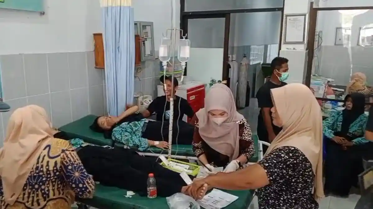 Dinkes Teliti Menu MBG Dikonsumsi 256 Siswa Jombang yang Keracunan Dinkes Teliti Menu MBG Dikonsumsi 256 Siswa Jombang yang Keracunan
