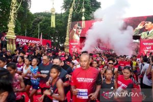 Bupati Sebut Ajang Soekarno Run Sarana Perkenalkan Sejarah Bupati Sebut Ajang Soekarno Run Sarana Perkenalkan Sejarah