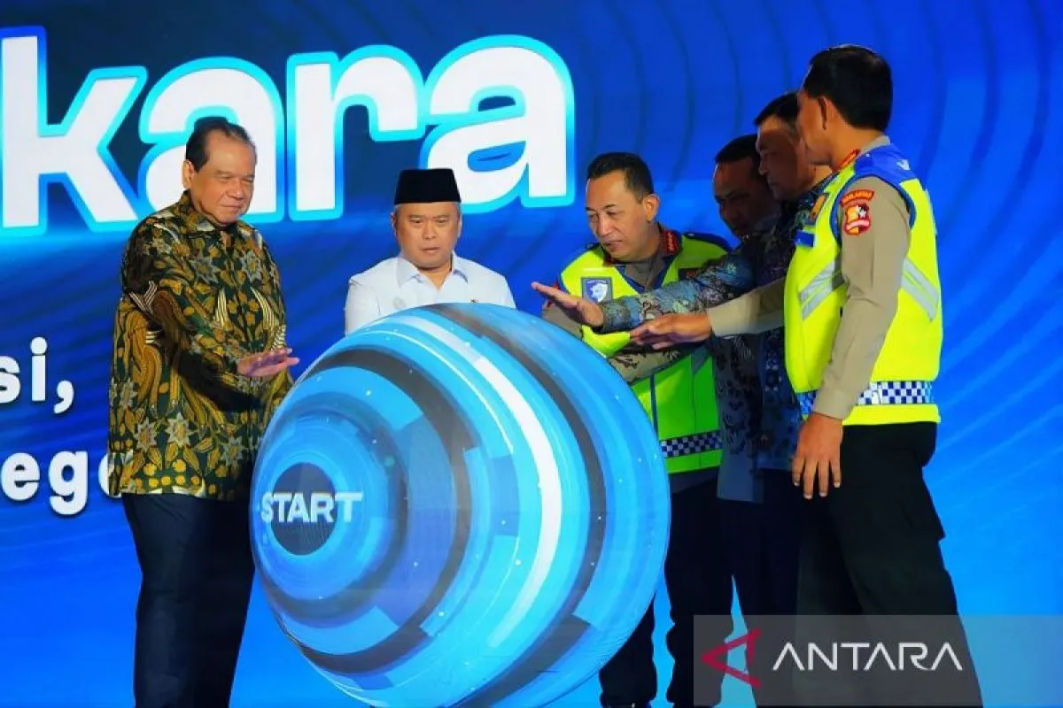 Polri Luncurkan STNK Digital & Bayar Tilang Online Polri Luncurkan STNK Digital & Bayar Tilang Online