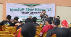 Bupati Gresik Sosialisasi Pemerataan Bansos di Forum Rembuk Akur Warga