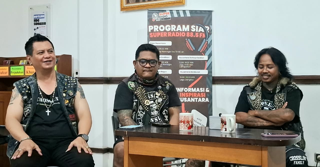Menyentuh Hati! Cara Crossline Rangkul Komunitas Punk Bertemu Tuhan Menyentuh Hati! Cara Crossline Rangkul Komunitas Punk Bertemu Tuhan