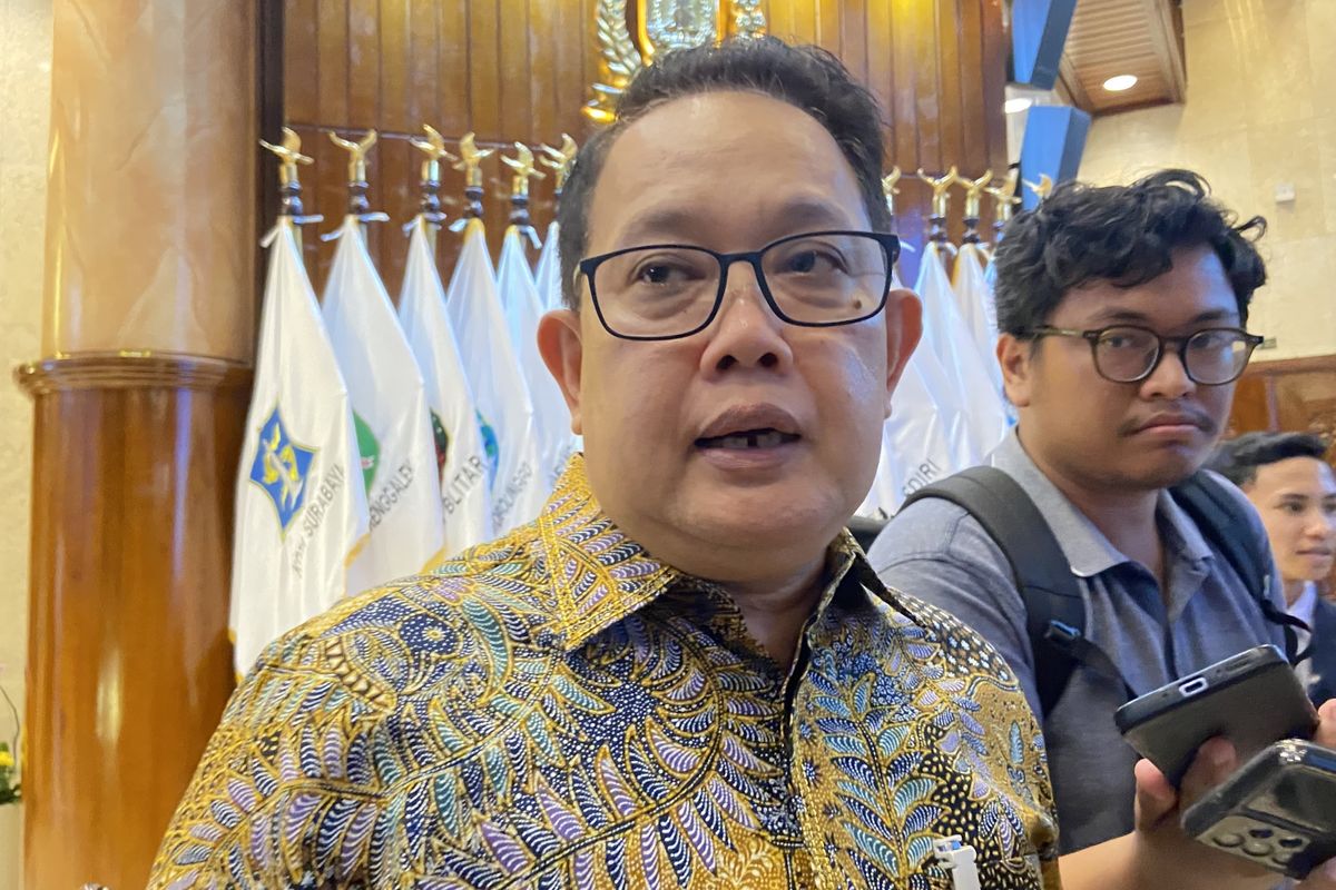 Pemprov Jatim Kaji Gaji PNS via Kopdes Gerus Income Bank Jatim Pemprov Jatim Kaji Gaji PNS via Kopdes Gerus Income Bank Jatim