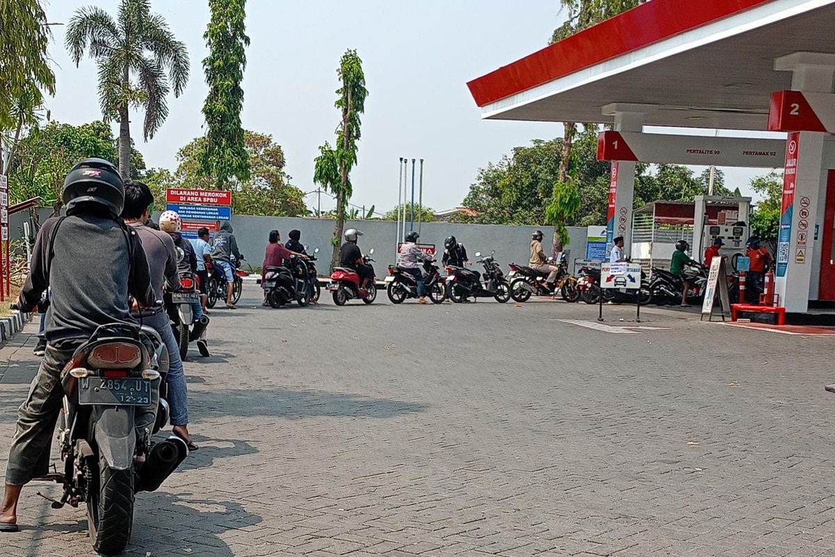Antrean Pertalite Mengular di Sidoarjo, Ini Penjelasan Pertamina Antrean Pertalite Mengular di Sidoarjo, Ini Penjelasan Pertamina