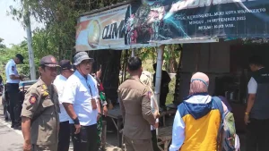 Sterilkan Sempadan Afvour Ngrayung: Satpol PP Mojokerto Usir Pedagang