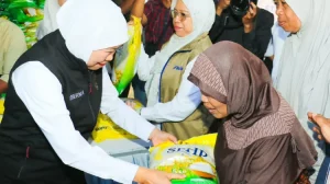 Jelang HUT Jatim, Khofifah Buka Pasar Murah Mojokerto-Blitar Jelang HUT Jatim, Khofifah Buka Pasar Murah Mojokerto-Blitar