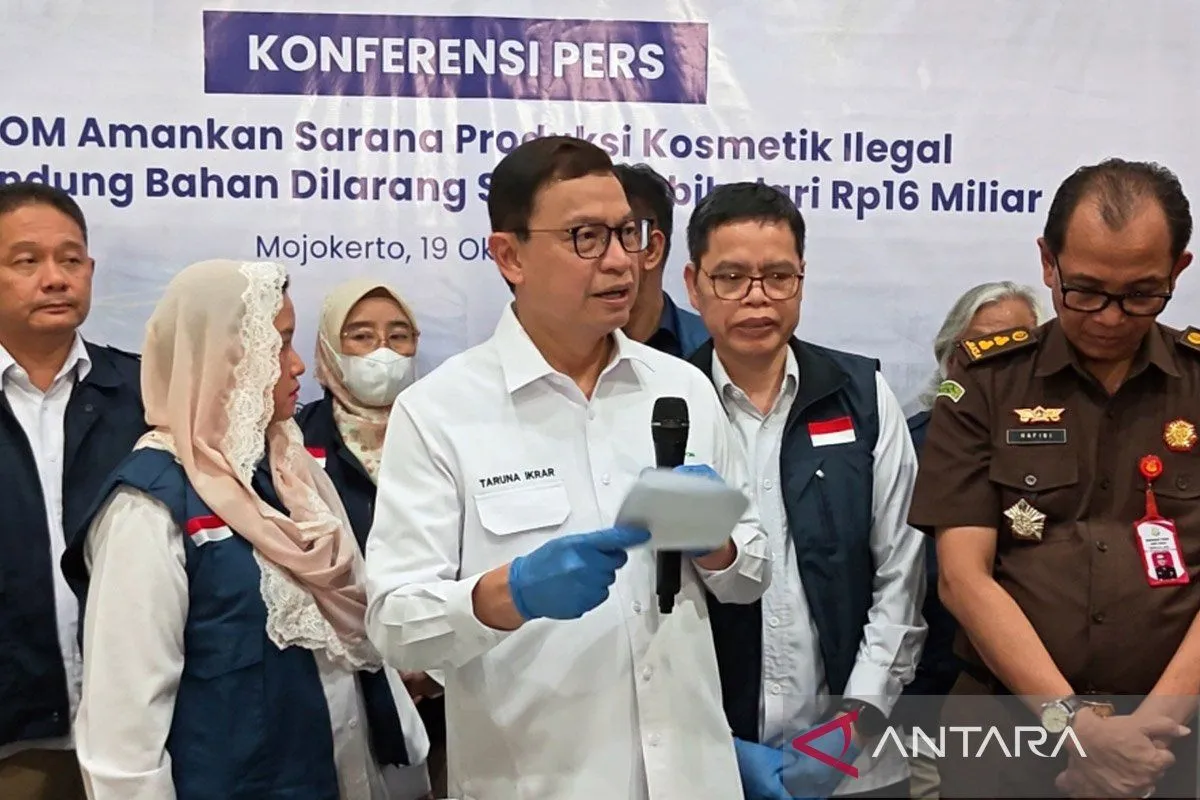 Pabrik Kosmetik Ilegal Rp16 Miliar di Mojokerto Dibongkar BPOM Pabrik Kosmetik Ilegal Rp16 Miliar di Mojokerto Dibongkar BPOM