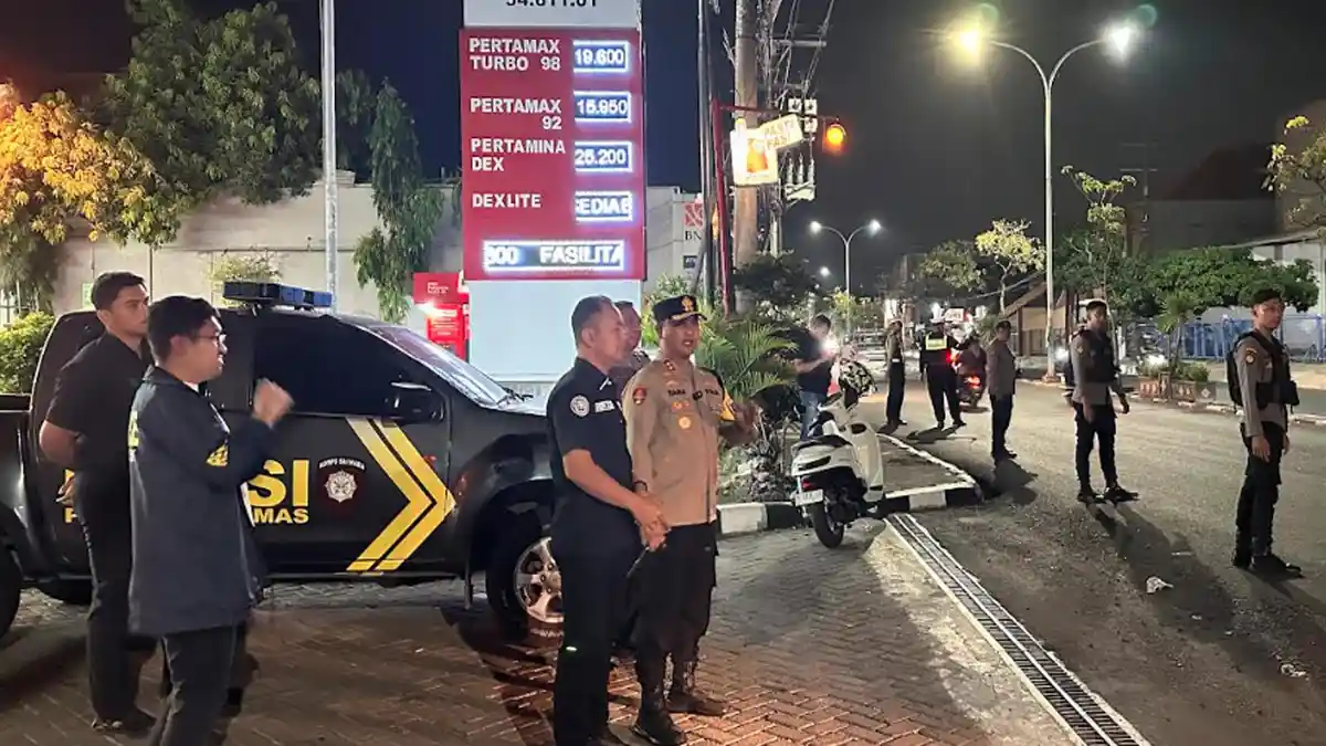 Polres Gresik Sidak Delapan SPBU Cek Kesediaan Stok Pertalite Polres Gresik Sidak Delapan SPBU Cek Kesediaan Stok Pertalite