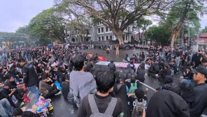 Mahasiswa Malang Demonstrasi Desak Prabowo Tetapkan Status Karhutla
