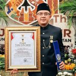 Kawal Aspirasi, Deni Wicaksono Raih Lencana Emas Jatim