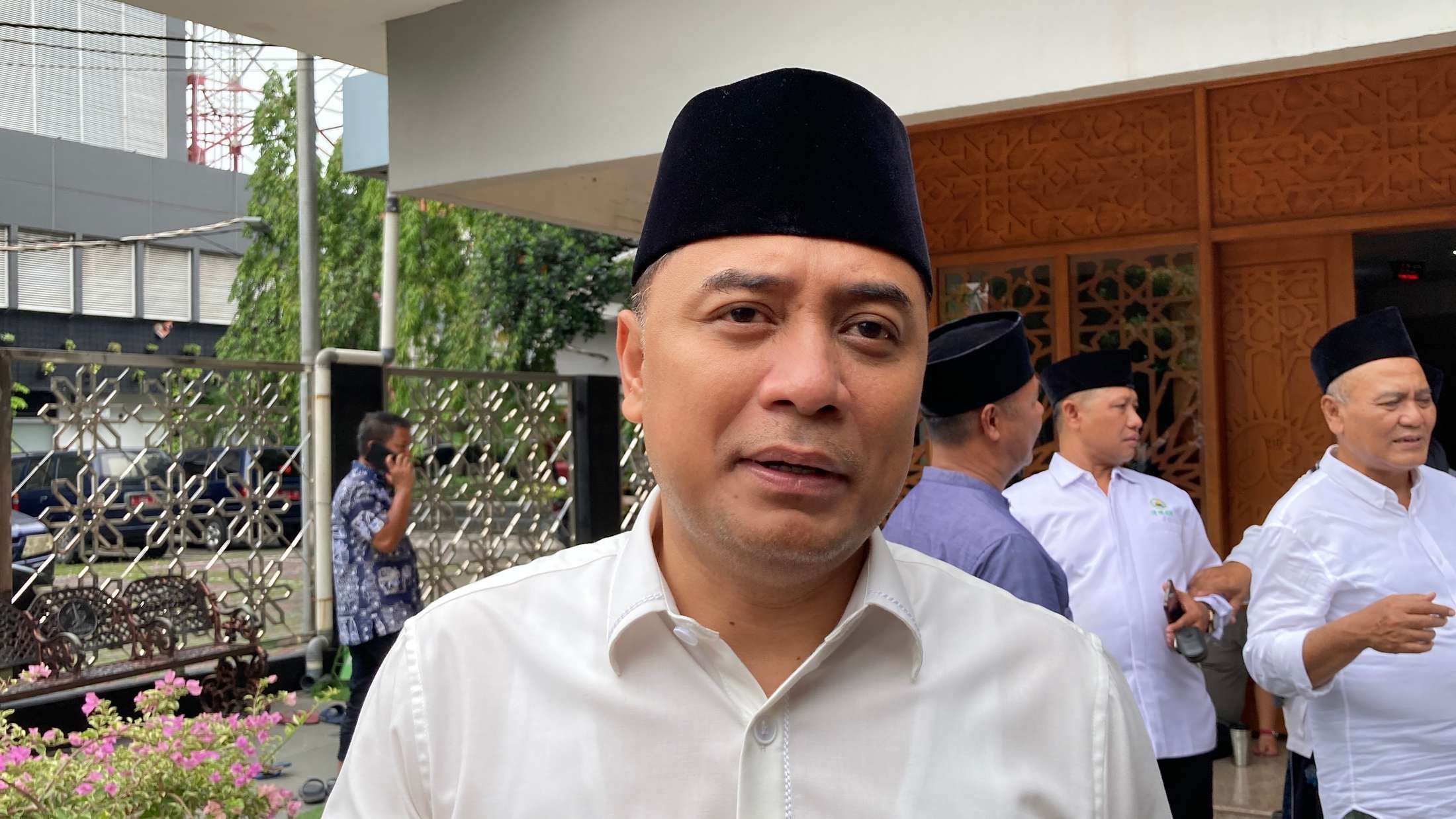 Ronzah Adenin Dijerat Narkoba, Gelar Cak Surabaya Dicabut Ronzah Adenin Dijerat Narkoba, Gelar Cak Surabaya Dicabut