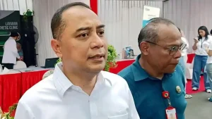 Eri Cahyadi Minta Toilet Sekolah di Surabaya Sebersih Mal