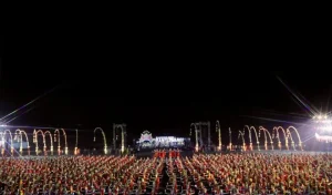 Pagelaran Malam Hari, 1.300 Penari Gandrung Sewu Berpendar Pukau Banyuwangi Pagelaran Malam Hari, 1.300 Penari Gandrung Sewu Berpendar Pukau Banyuwangi