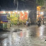 Akhirnya, Hujan Mulai Mengguyur Surabaya