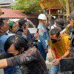 Polisi Tangkap 19 Orang saat Gerebek Narkoba Jalan Kunti Surabaya