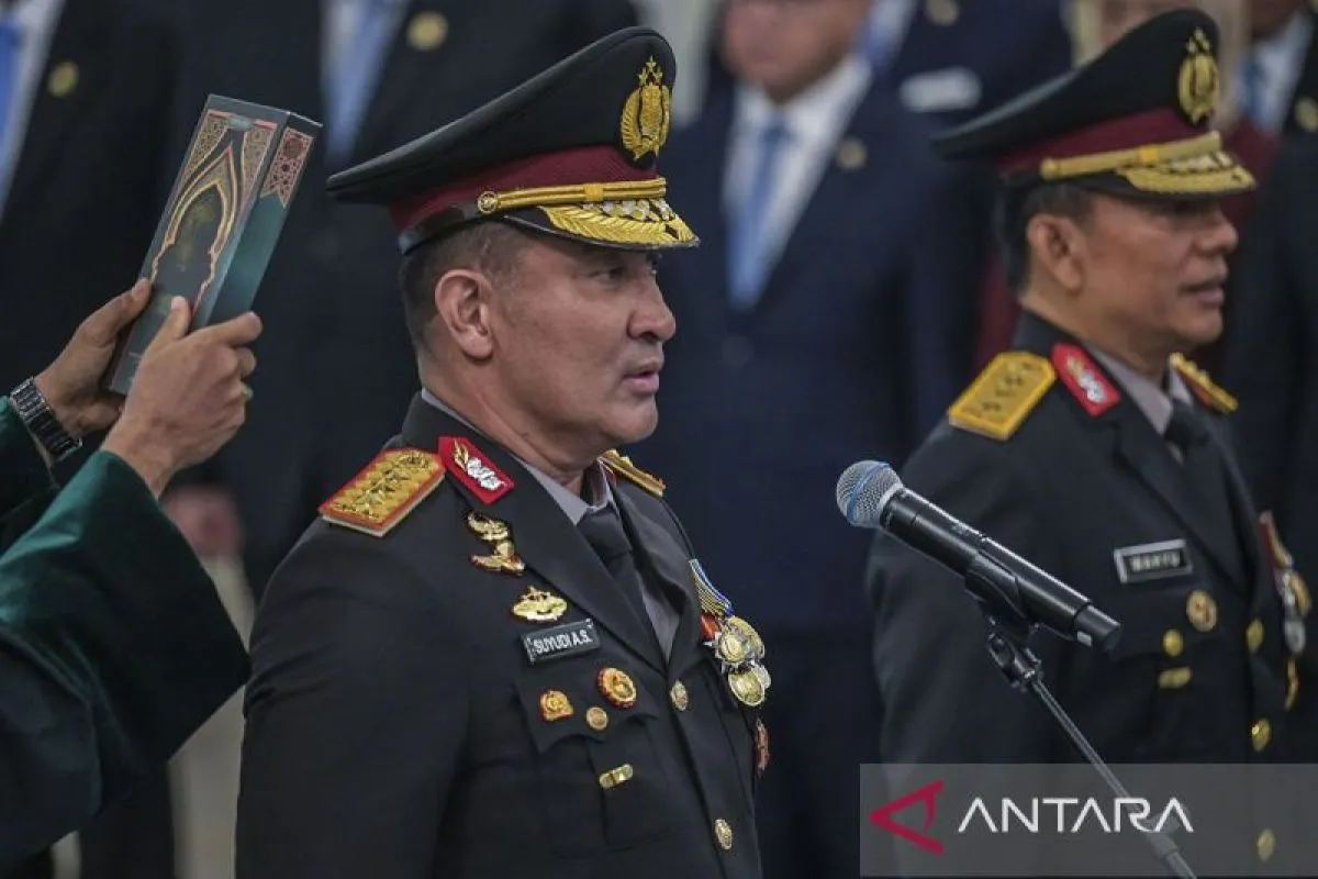 Presiden Lantik Suyudi AS Jadi Kapolri Baru Gantikan Listiyo Sigit Presiden Lantik Suyudi AS Jadi Kapolri Baru Gantikan Listiyo Sigit
