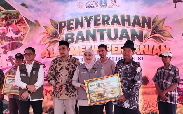 Bantuan Alsitan di Mojokerto Bikin Panen 1 Hektare Cuma 1 Jam Bantuan Alsitan di Mojokerto Bikin Panen 1 Hektare Cuma 1 Jam