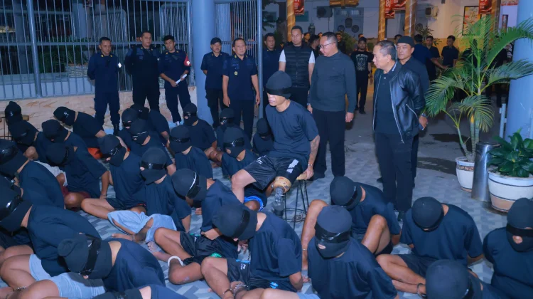 Sebanyak 45 Napi Risiko Tinggi Jatim Dipindah ke Nusakambangan