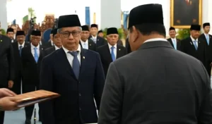 Rocky Gerung hingga Sinta Nuriyah Dilantik Jadi Anggota Watimpres Rocky Gerung hingga Sinta Nuriyah Dilantik Jadi Anggota Watimpres