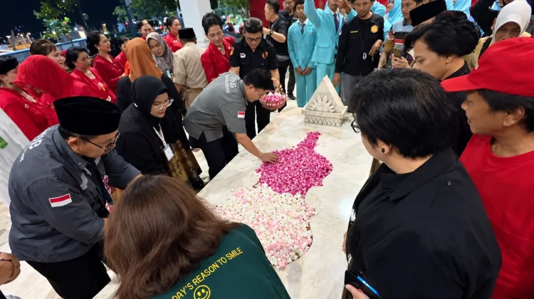 Komunitas Pecinta Indonesia Raya Gelar Aksi Ruwat Negeri Komunitas Pecinta Indonesia Raya Gelar Aksi Ruwat Negeri