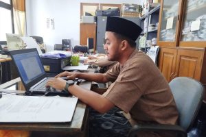 Pemkab Ponorogo Wajibkan ASN Berbusana Muslim Sepekan Pemkab Ponorogo Wajibkan ASN Berbusana Muslim Sepekan