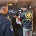 Satpol PP Surabaya Segel 3 Toko Miras Ilegal