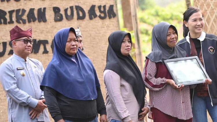 Keren! Banyuwangi Fasilitasi 500 Orang Tua di Pinggiran Hutan Sekolah Lagi