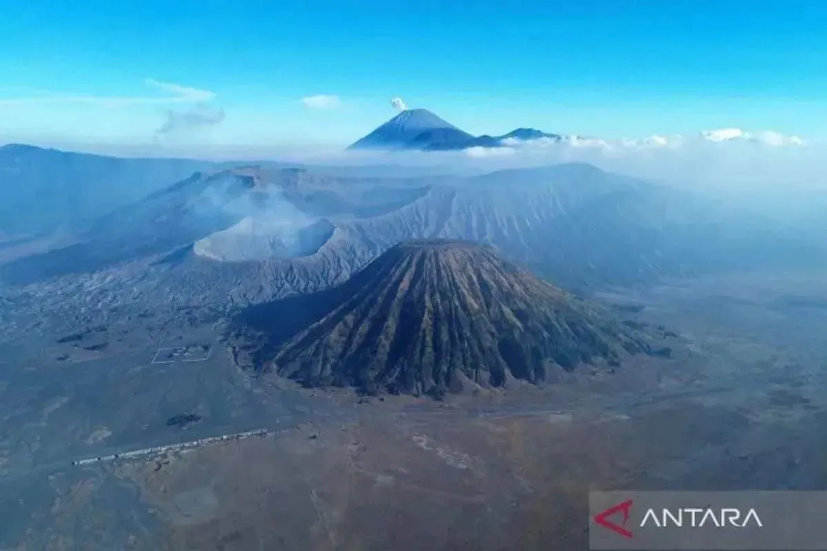 TNBTS Resmi Buka Kembali Akses Wisata Penanjakan Bromo TNBTS Resmi Buka Kembali Akses Wisata Penanjakan Bromo