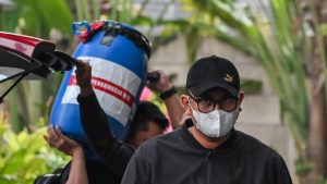 KPK Sita Tong Biru Isi Uang Rp1,9 Miliar dalam OTT Bupati Klaten